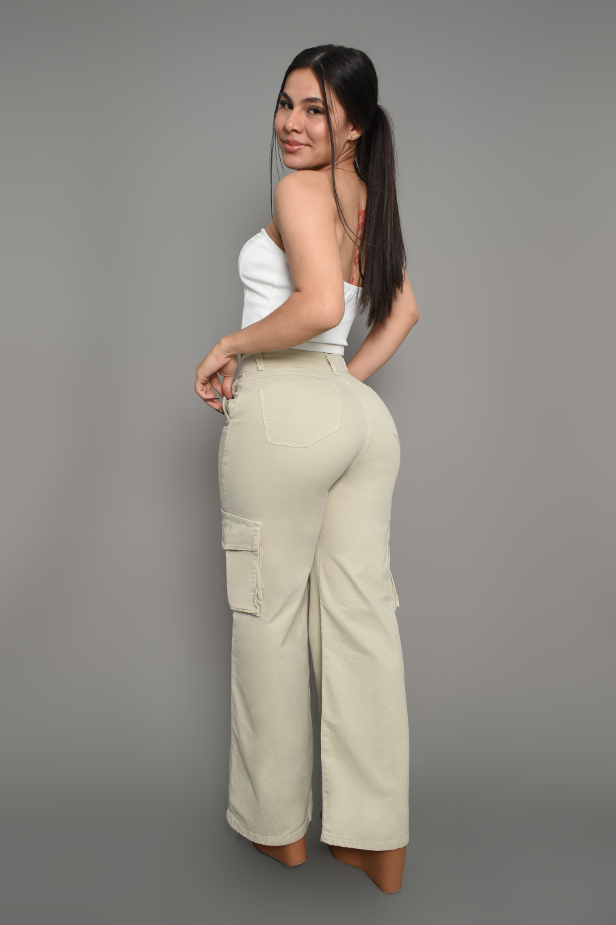 JEAN CARGO DAMA COLOR BEIGE REF 3570-B